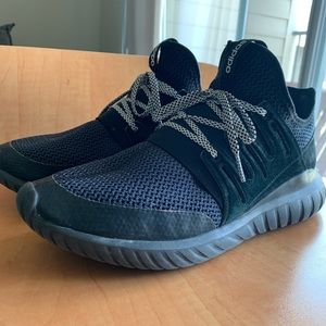 Black Radial Tubular